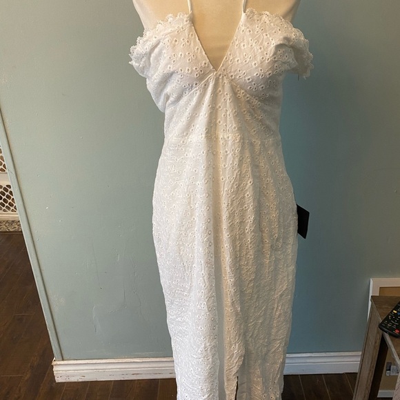 Lulus White eyelet midi dress - Picture 3 of 15